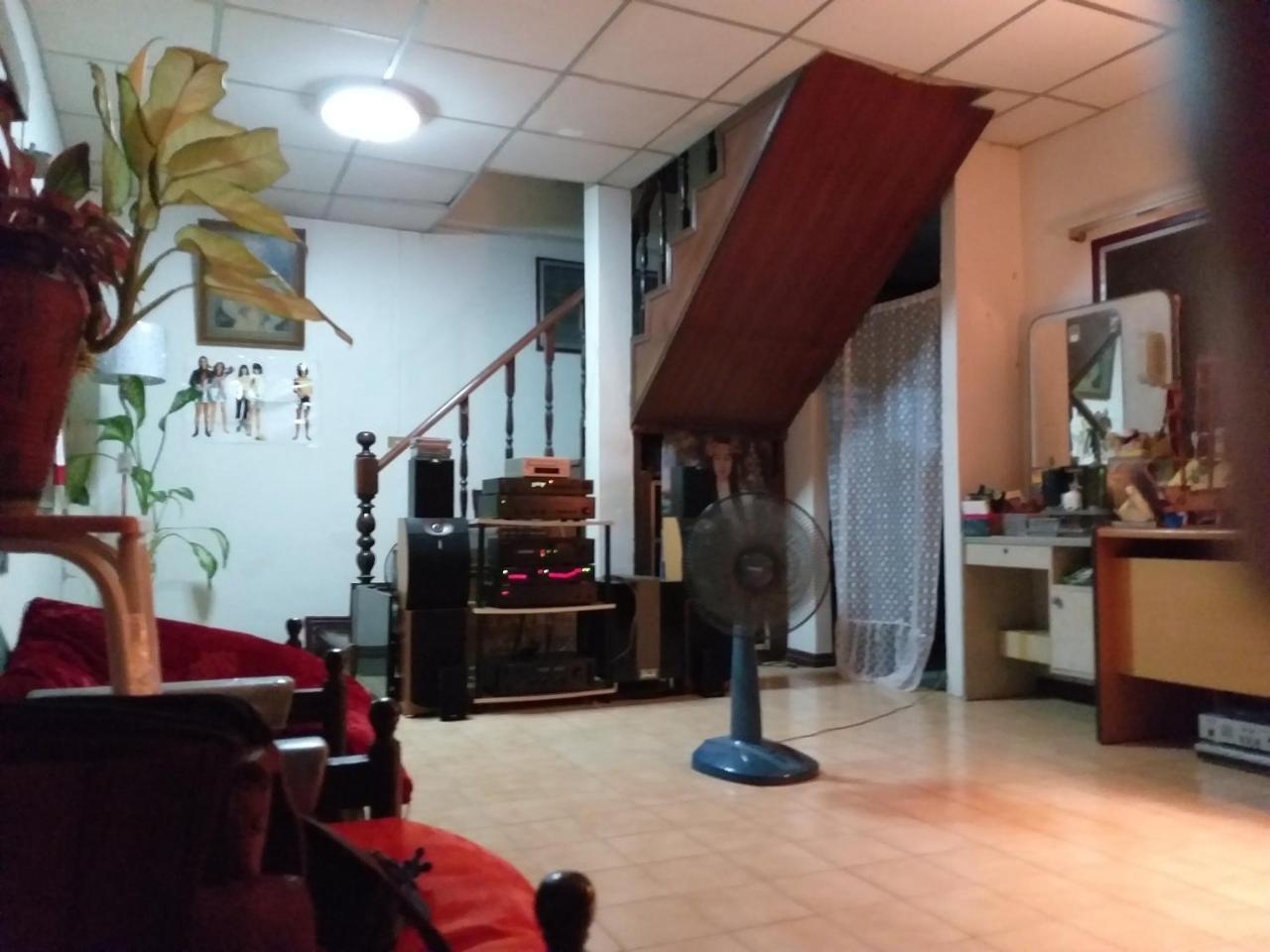 Srikrung Guesthouse Phra Nakhon Si Ayutthaya Exterior photo